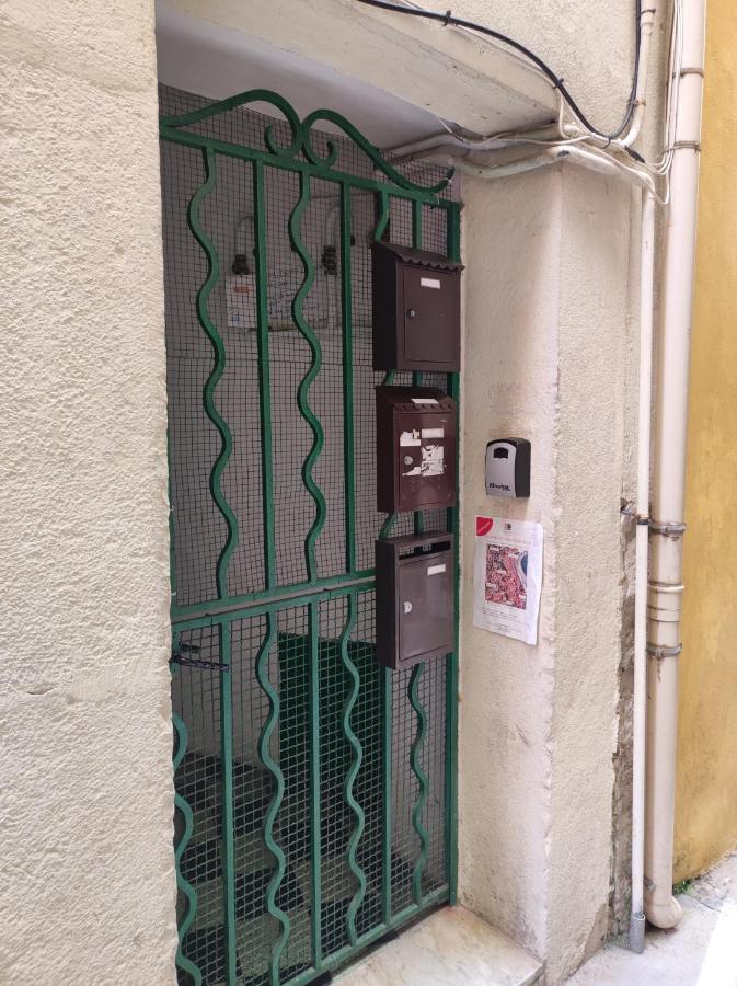 Bilocale Nella Vecchia Citta' Di Mentone Appartamento Esterno foto